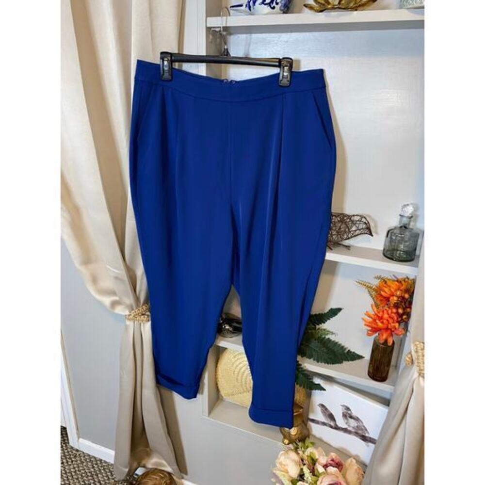 NWT 11 Honore size 14 Stunning Dress Pants Back Zipper Stitched Fold Roll Cuff
